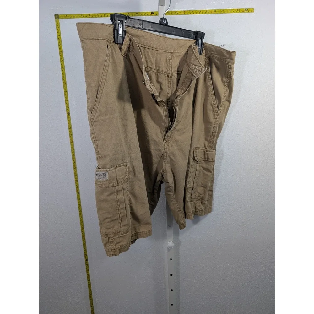 Wrangler‎ Authentic Issue Mens Cargo Shorts Tan Khaki Cotton Size 40 60ORBTN